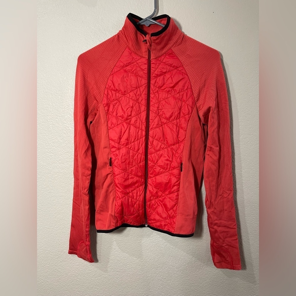 Athleta Women's quilted lightweight jacket workout jacket layers women’s medium